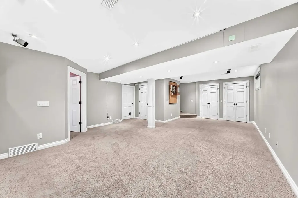 327 Panatella Court NW Calgary AB T3K 5Y1