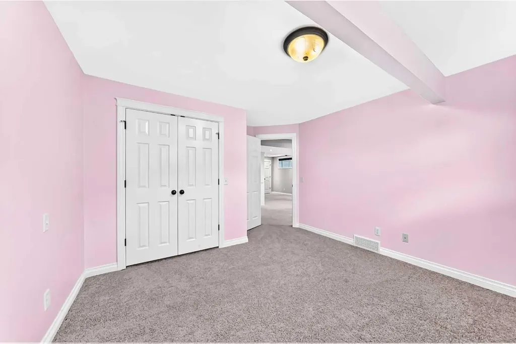 327 Panatella Court NW Calgary AB T3K 5Y1