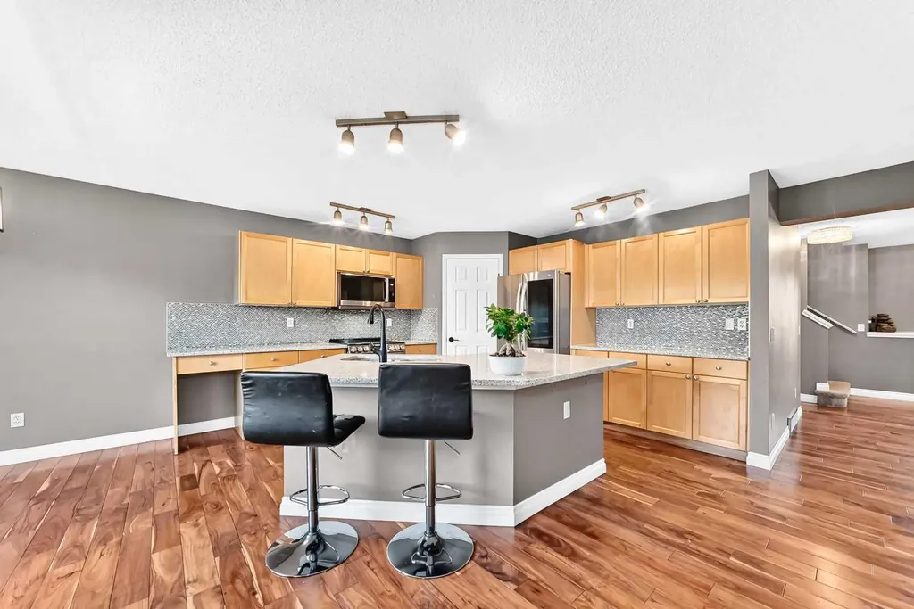 327 Panatella Court NW Calgary AB T3K 5Y1