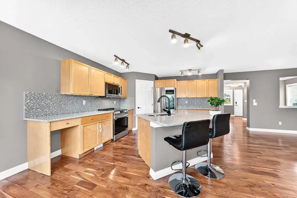327 Panatella Court NW Calgary AB T3K 5Y1