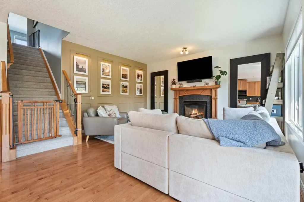 7 Crystal Green Way Okotoks AB T1S2K5
