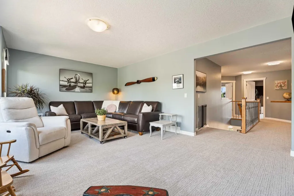 7 Crystal Green Way Okotoks AB T1S2K5