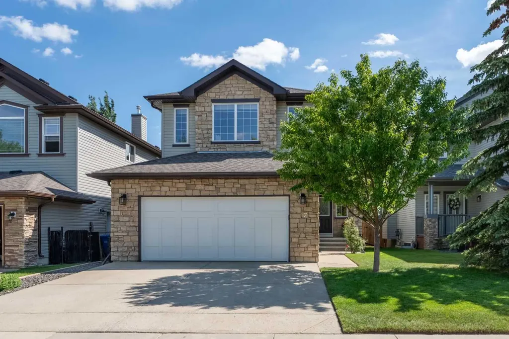 7 Crystal Green Okotoks AB T1S2K5