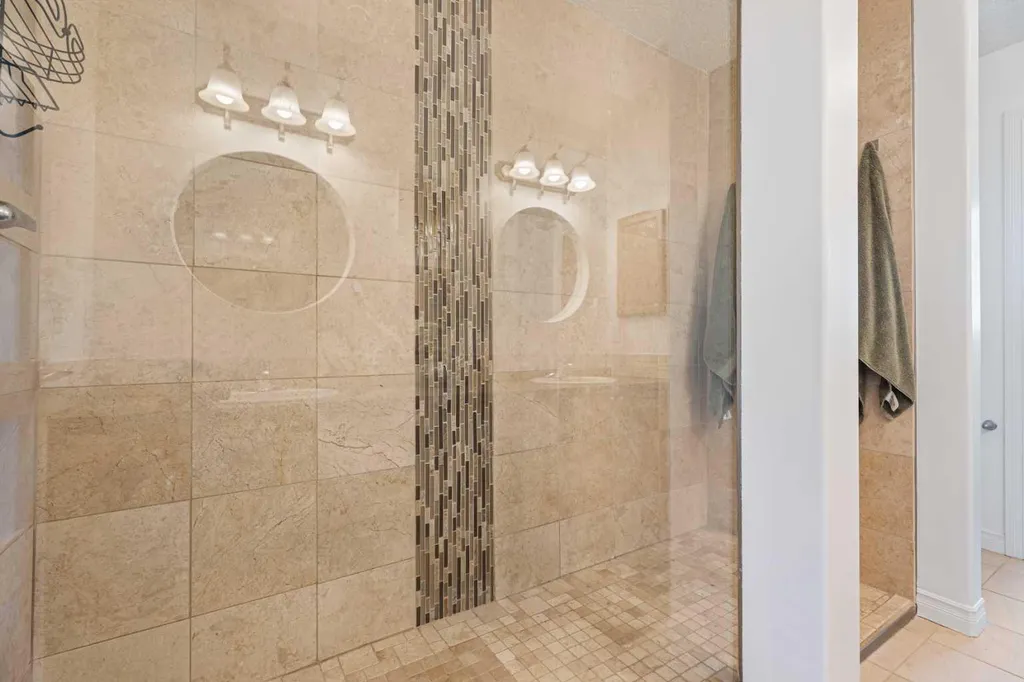 7 Crystal Green Way Okotoks AB T1S2K5