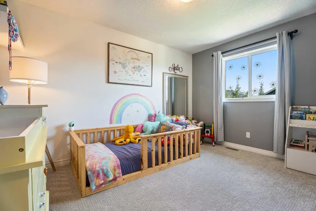 7 Crystal Green Way Okotoks AB T1S2K5