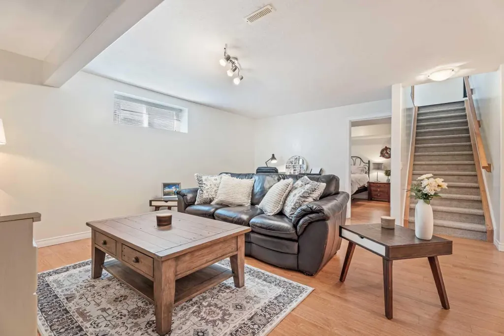 7 Crystal Green Way Okotoks AB T1S2K5