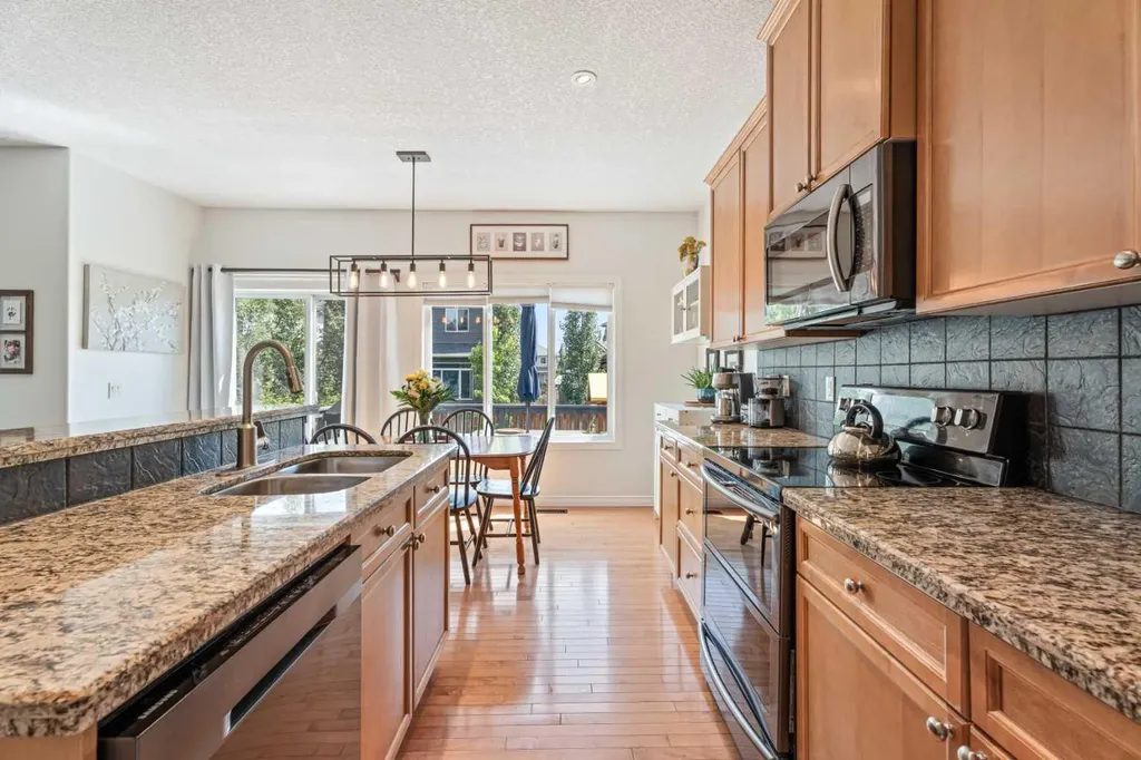 7 Crystal Green Way Okotoks AB T1S2K5