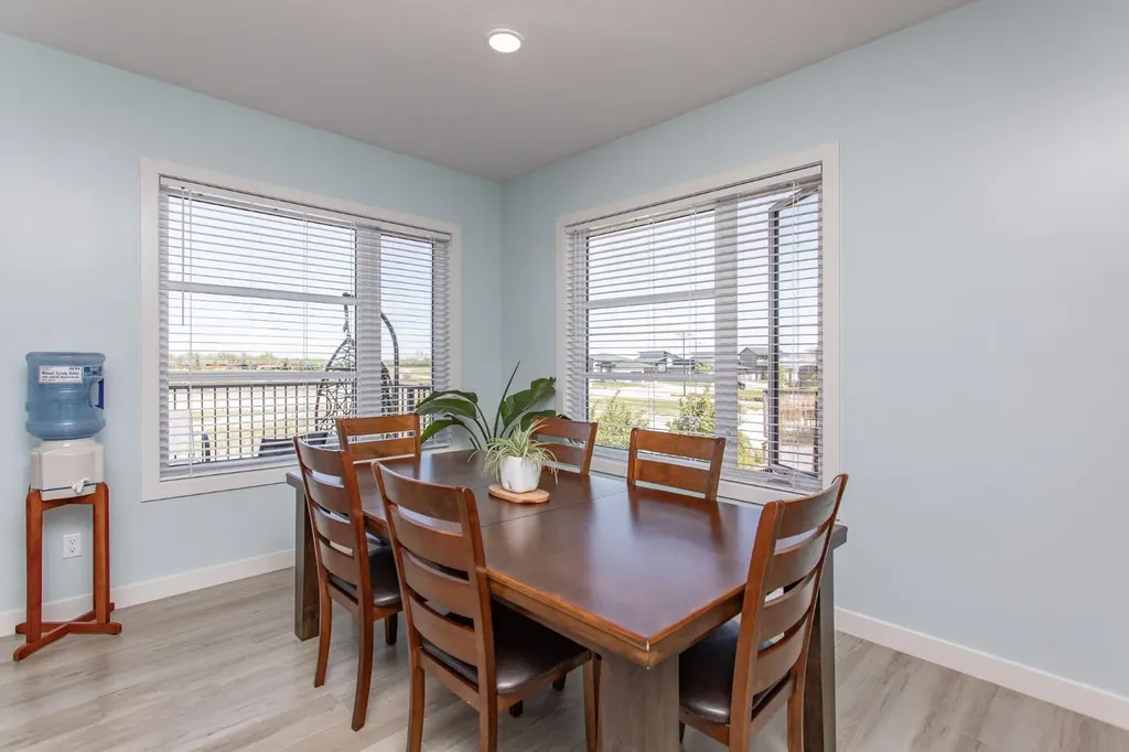 70 Parlby Crescent Lacombe AB T4L0J9