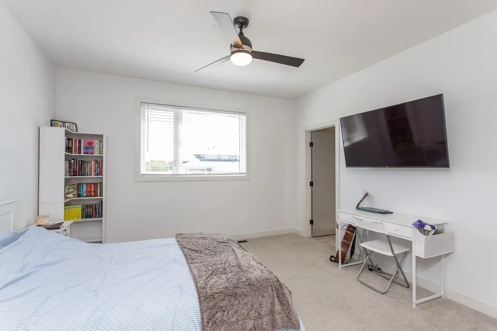 70 Parlby Crescent Lacombe AB T4L0J9
