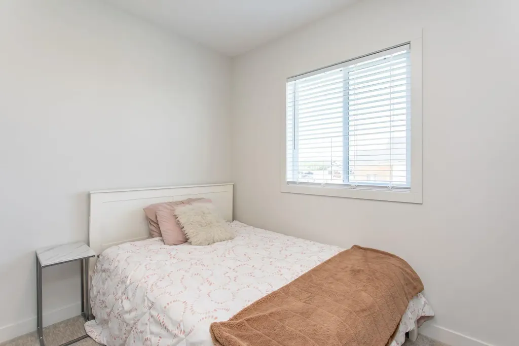 70 Parlby Crescent Lacombe AB T4L0J9