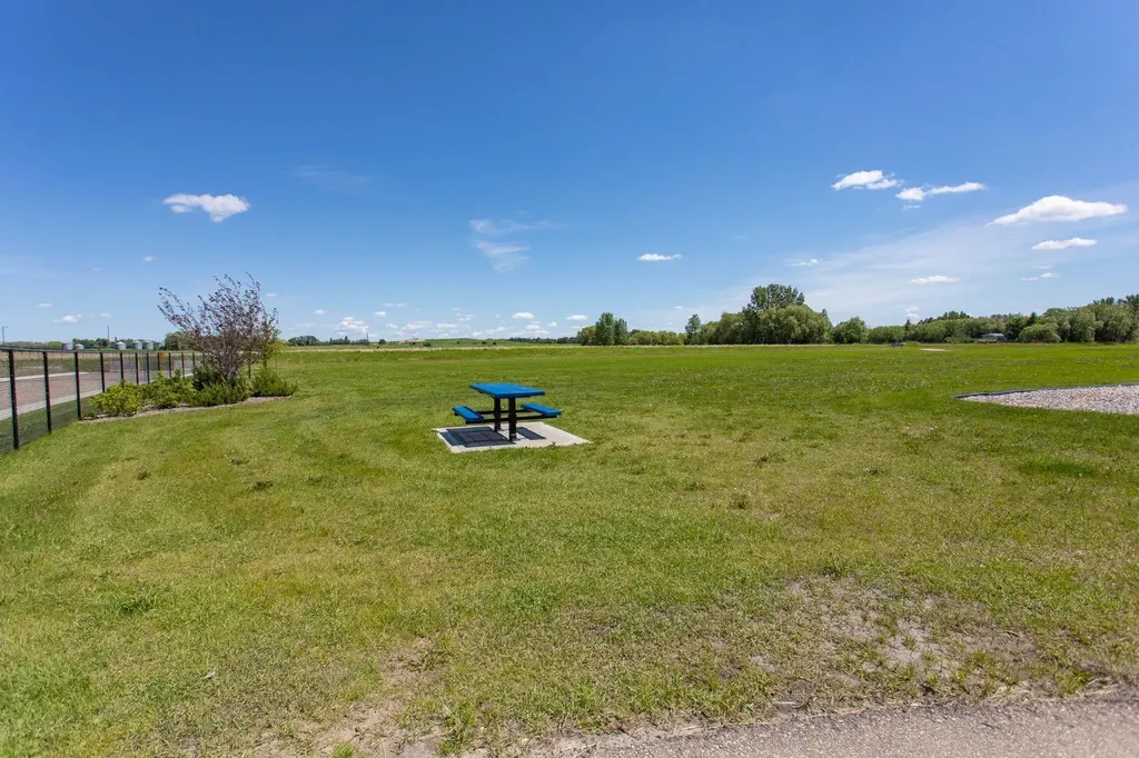 70 Parlby Crescent Lacombe AB T4L0J9