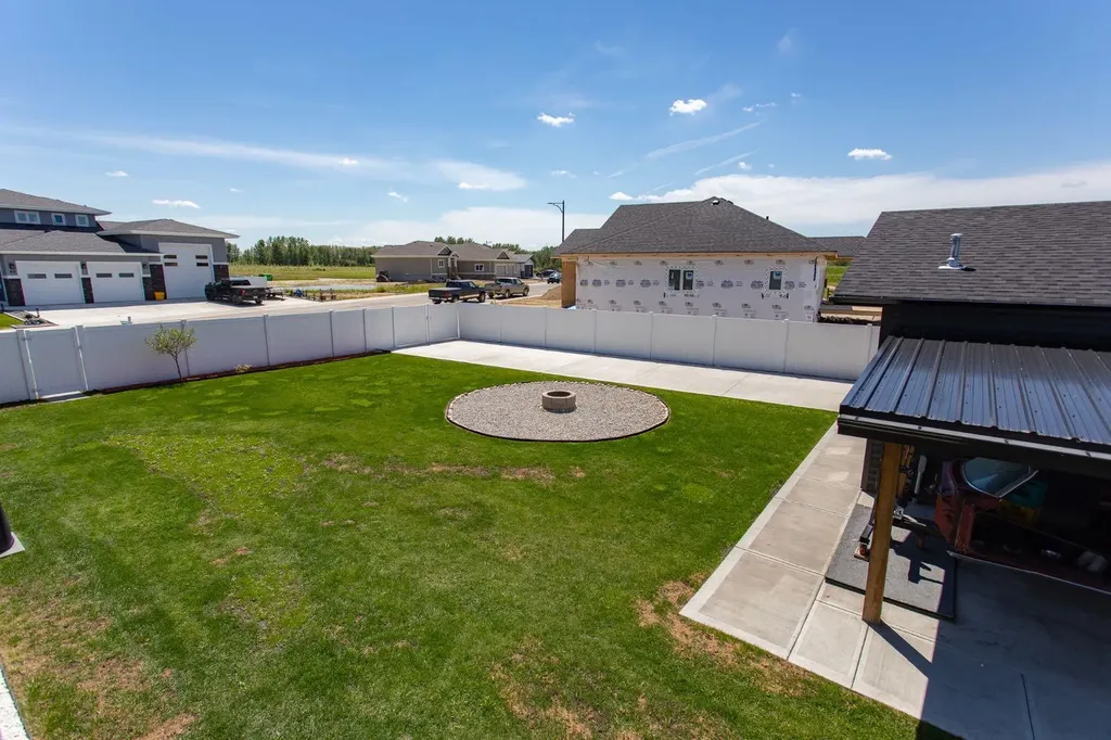 70 Parlby Crescent Lacombe AB T4L0J9