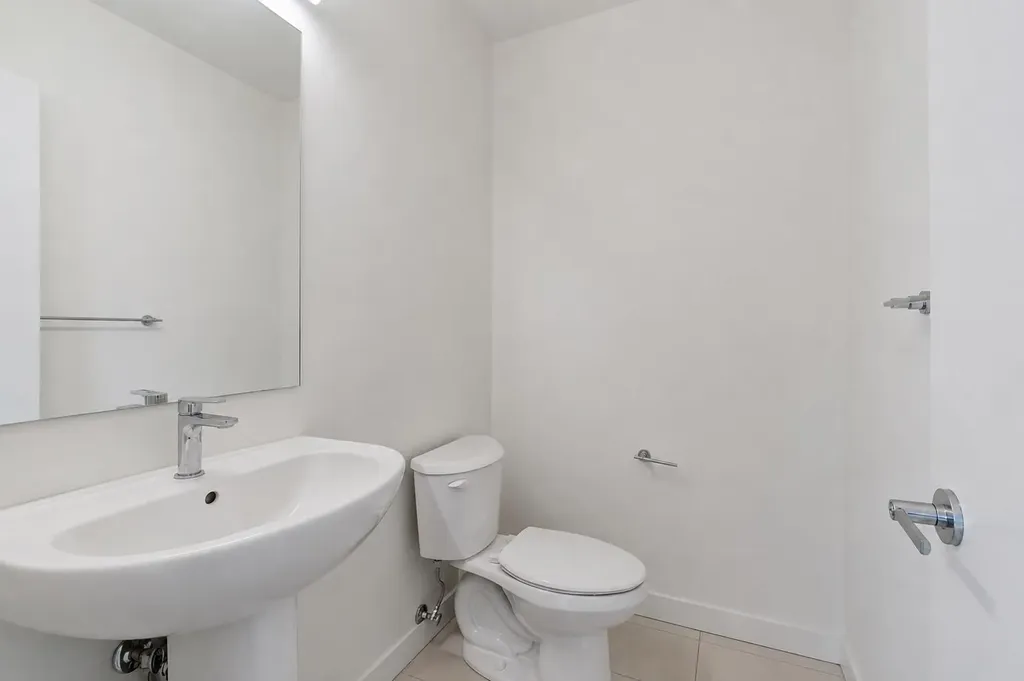 424 210 Avenue SW Calgary AB T0L 0X0