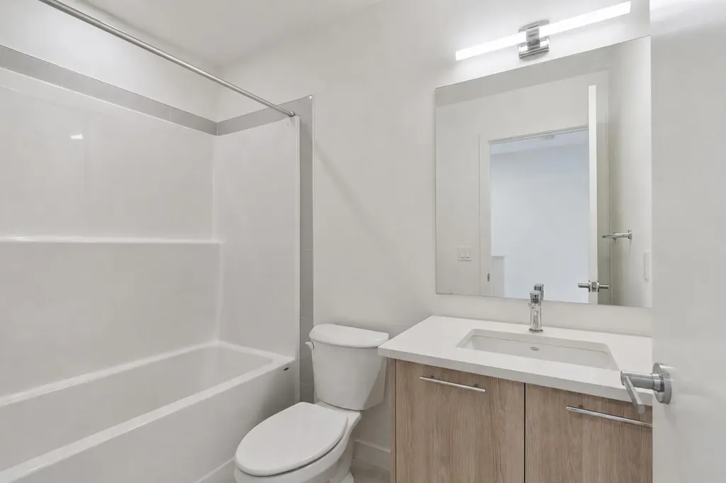424 210 Avenue SW Calgary AB T0L 0X0