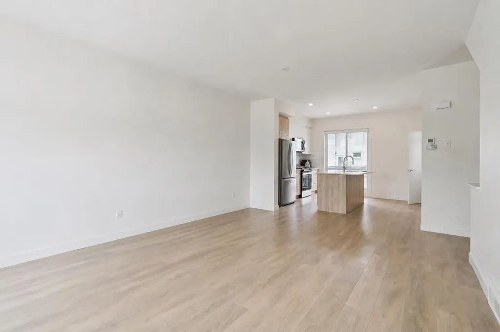 424 210 Avenue SW Calgary AB T0L 0X0