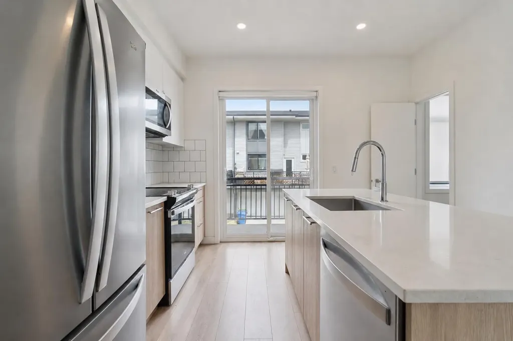 424 210 Avenue SW Calgary AB T0L 0X0