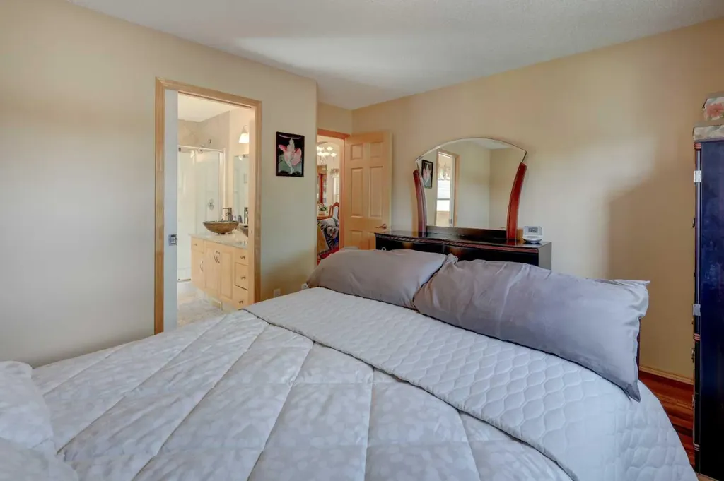 222 Panatella Place NW Calgary AB T3K 6C5
