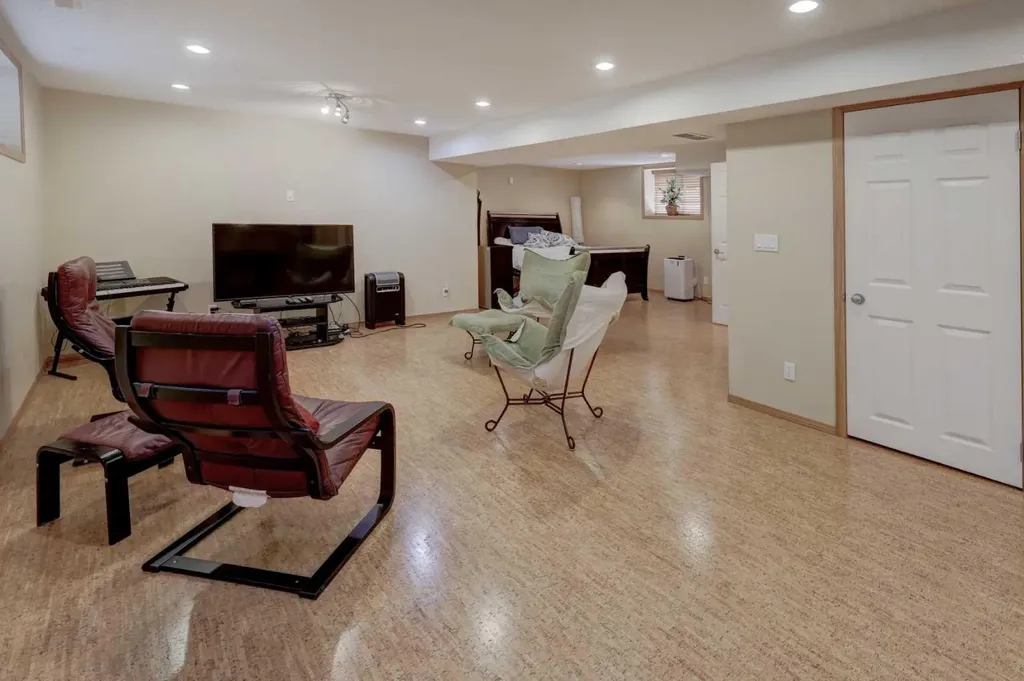 222 Panatella Place NW Calgary AB T3K 6C5