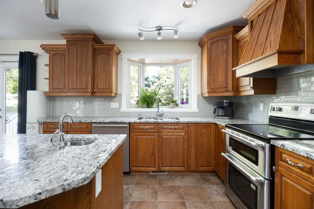 104 Royal Garden Fort Mcmurray AB T9K 1B4