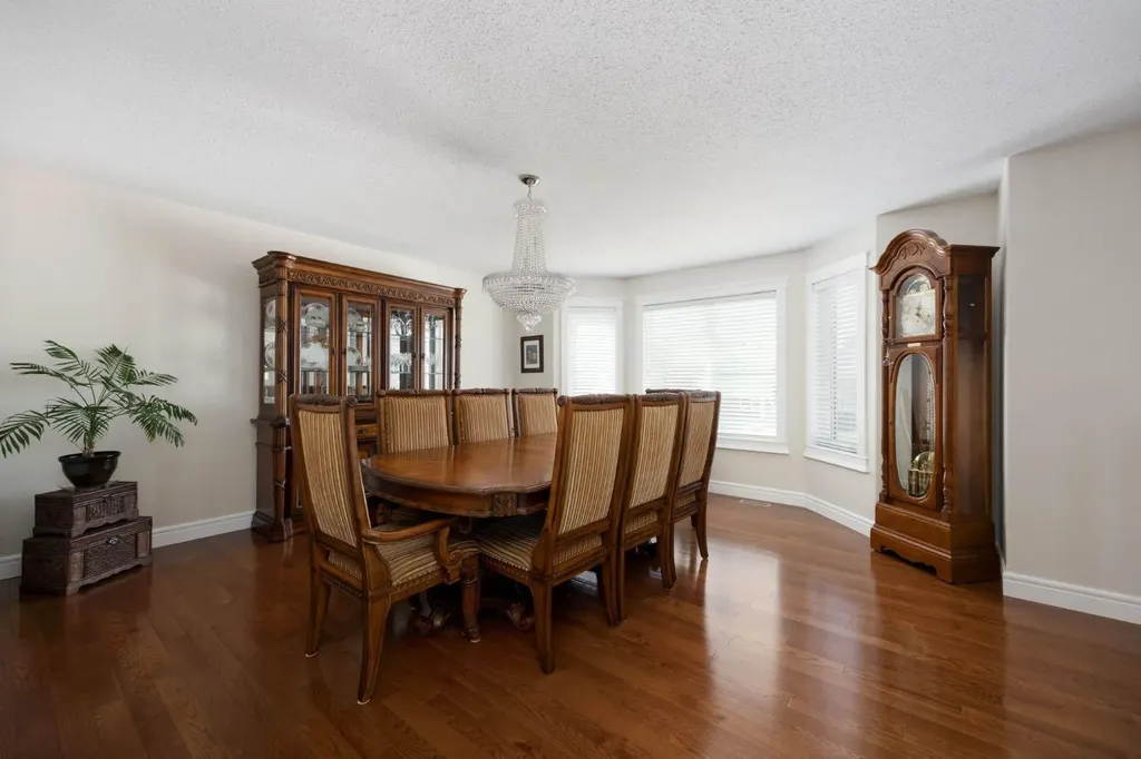104 Royal Garden Fort Mcmurray AB T9K 1B4