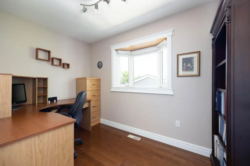 104 Royal Garden Fort Mcmurray AB T9K 1B4