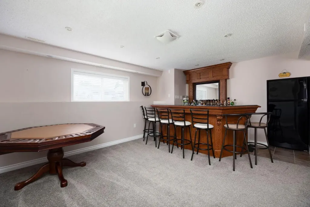 104 Royal Garden Fort Mcmurray AB T9K 1B4