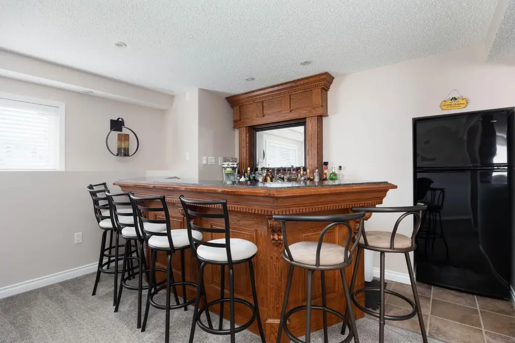 104 Royal Garden Fort Mcmurray AB T9K 1B4