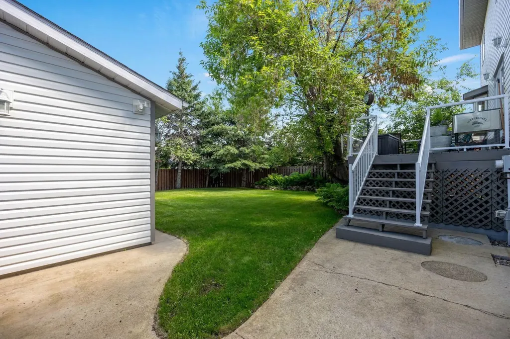 104 Royal Garden Fort Mcmurray AB T9K 1B4