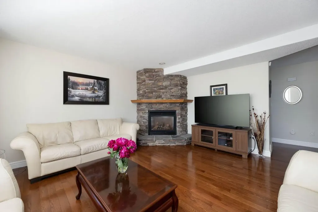 104 Royal Garden Fort Mcmurray AB T9K 1B4