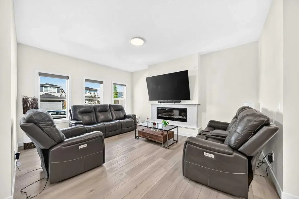 27 Belvedere Point SE Calgary AB T2A 7Y9