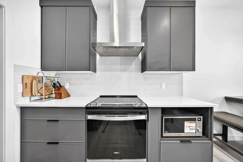 27 Belvedere Point SE Calgary AB T2A 7Y9