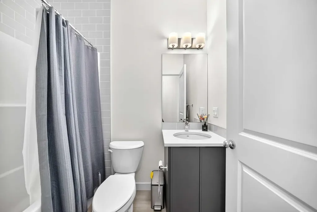 27 Belvedere Point SE Calgary AB T2A 7Y9