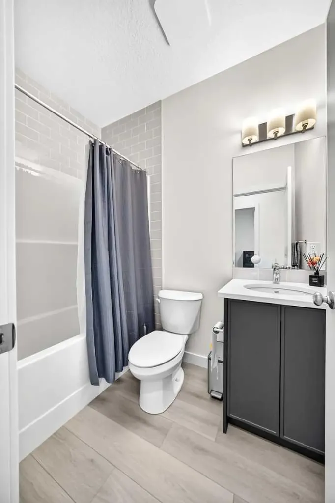 27 Belvedere Point SE Calgary AB T2A 7Y9
