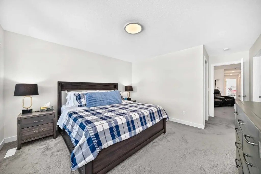 27 Belvedere Point SE Calgary AB T2A 7Y9