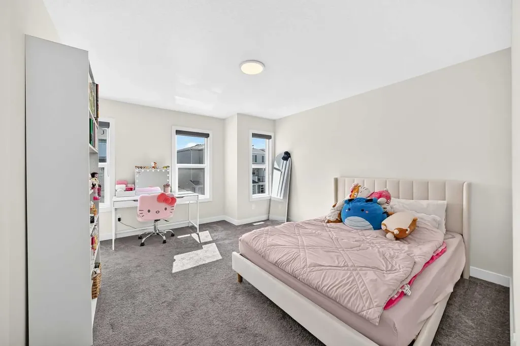 27 Belvedere Point SE Calgary AB T2A 7Y9