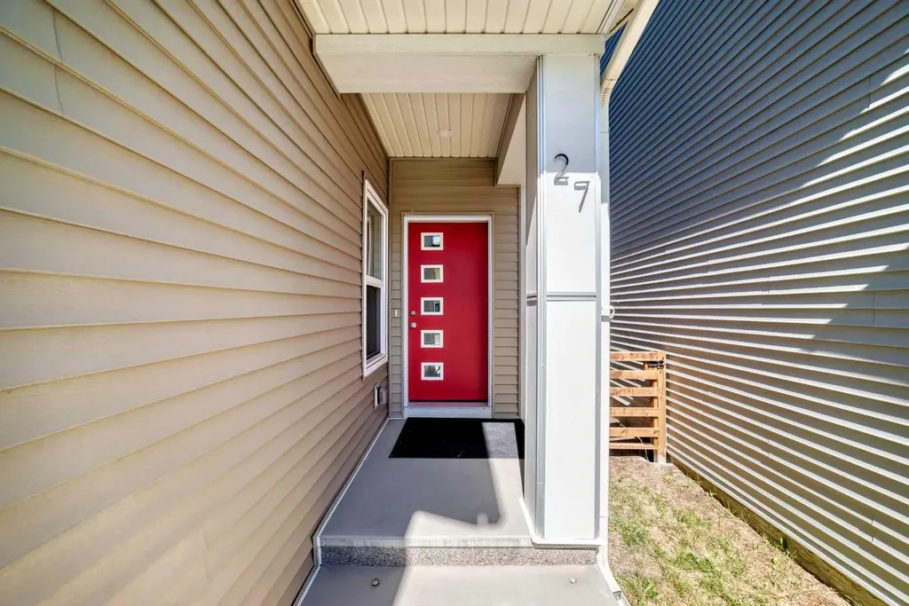 27 Belvedere Point SE Calgary AB T2A 7Y9