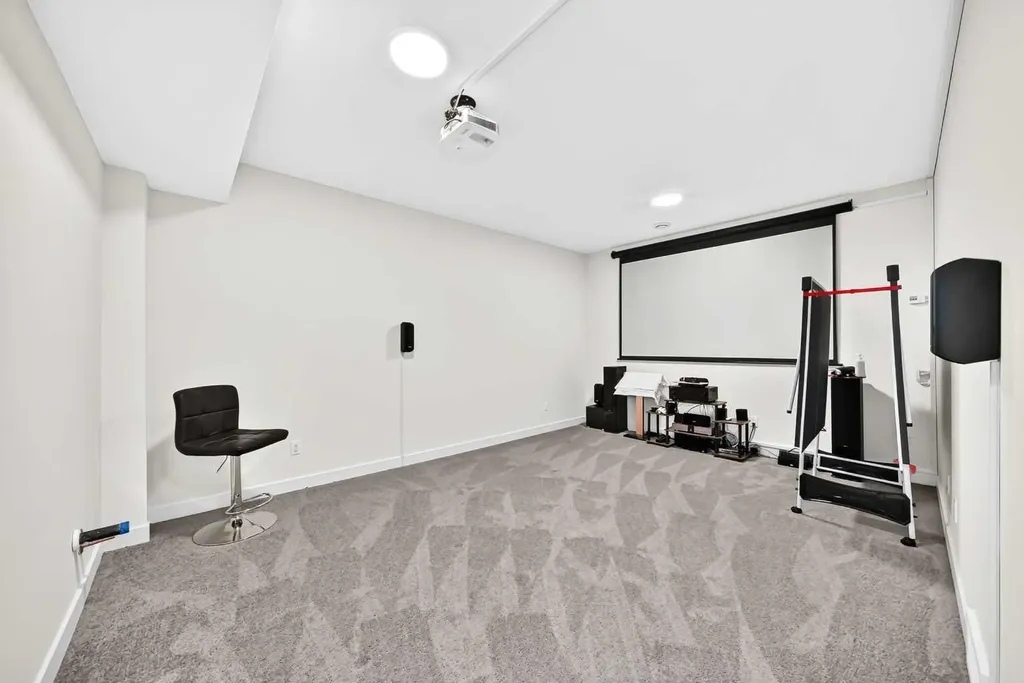 27 Belvedere Point SE Calgary AB T2A 7Y9