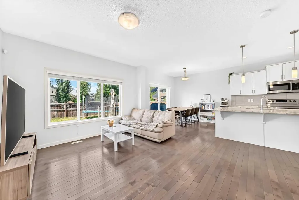 337 Auburn Meadows Boulevard SE Calgary AB T3M 2E5
