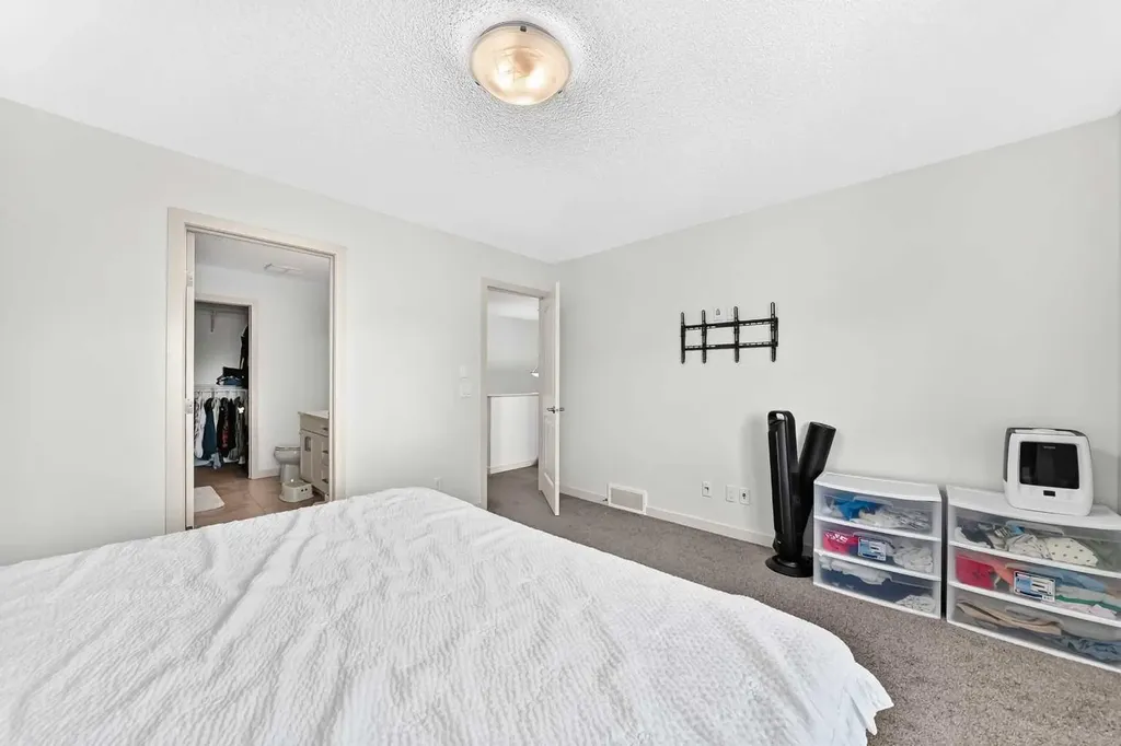 337 Auburn Meadows Boulevard SE Calgary AB T3M 2E5
