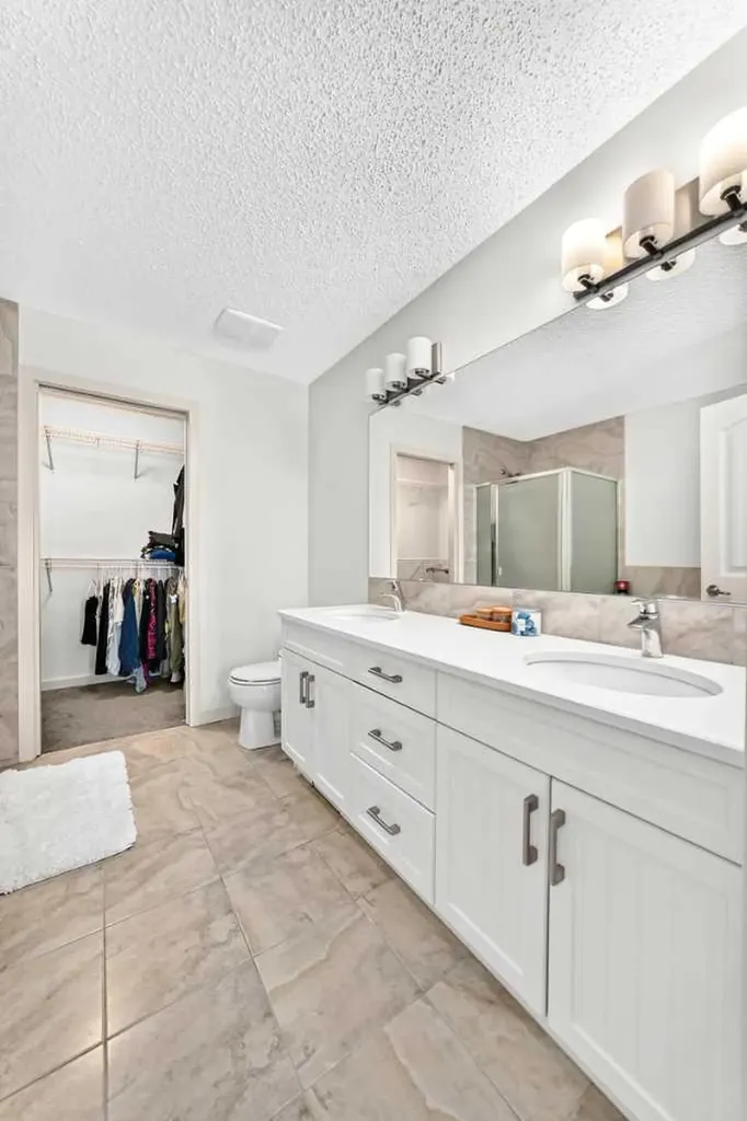 337 Auburn Meadows Boulevard SE Calgary AB T3M 2E5