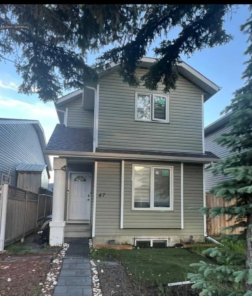 47 Martinridge Way NE Calgary AB T3J 3C9