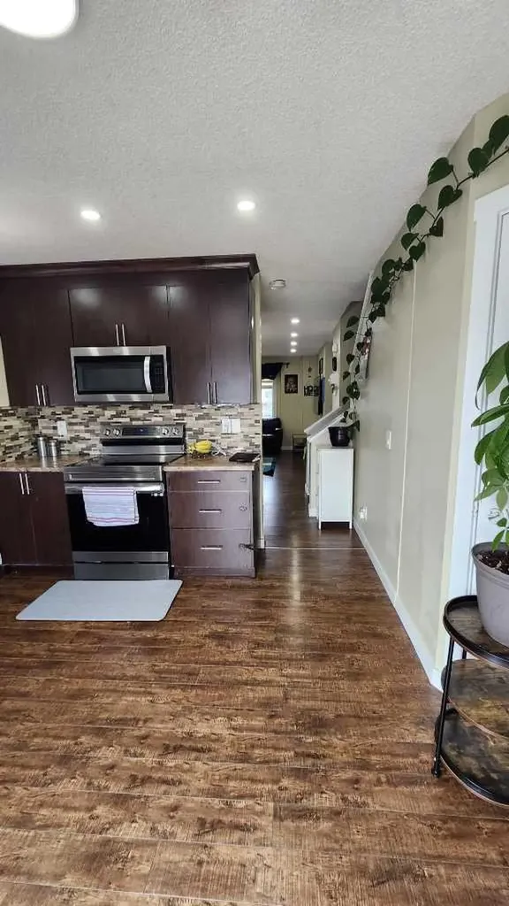 47 Martinridge Way NE Calgary AB T3J 3C9