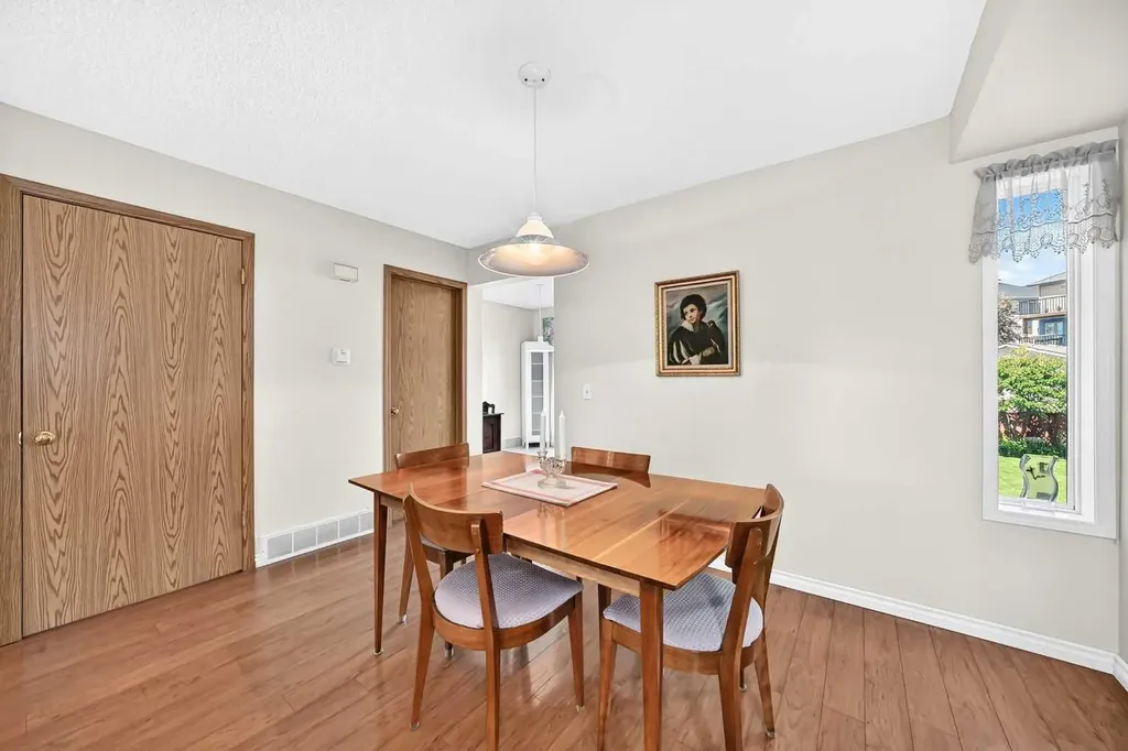 267 Covington Road NE Calgary AB T3K 4G2