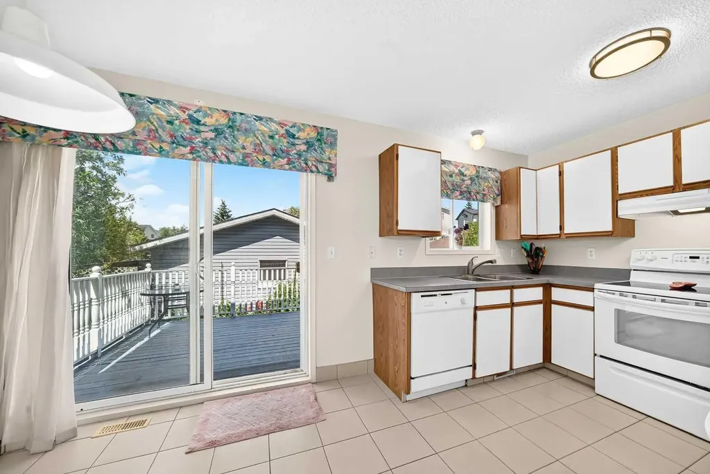 267 Covington Road NE Calgary AB T3K 4G2