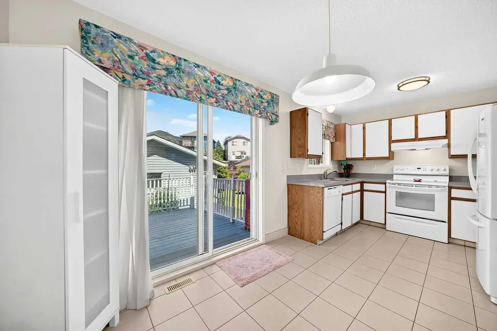 267 Covington Road NE Calgary AB T3K 4G2