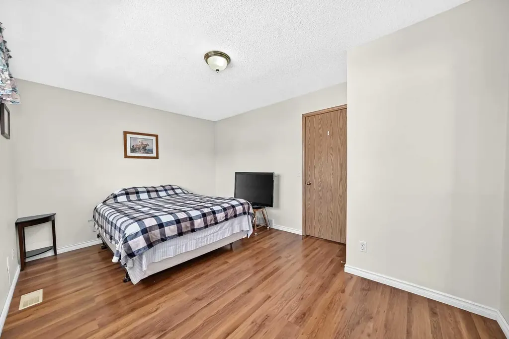 267 Covington Road NE Calgary AB T3K 4G2