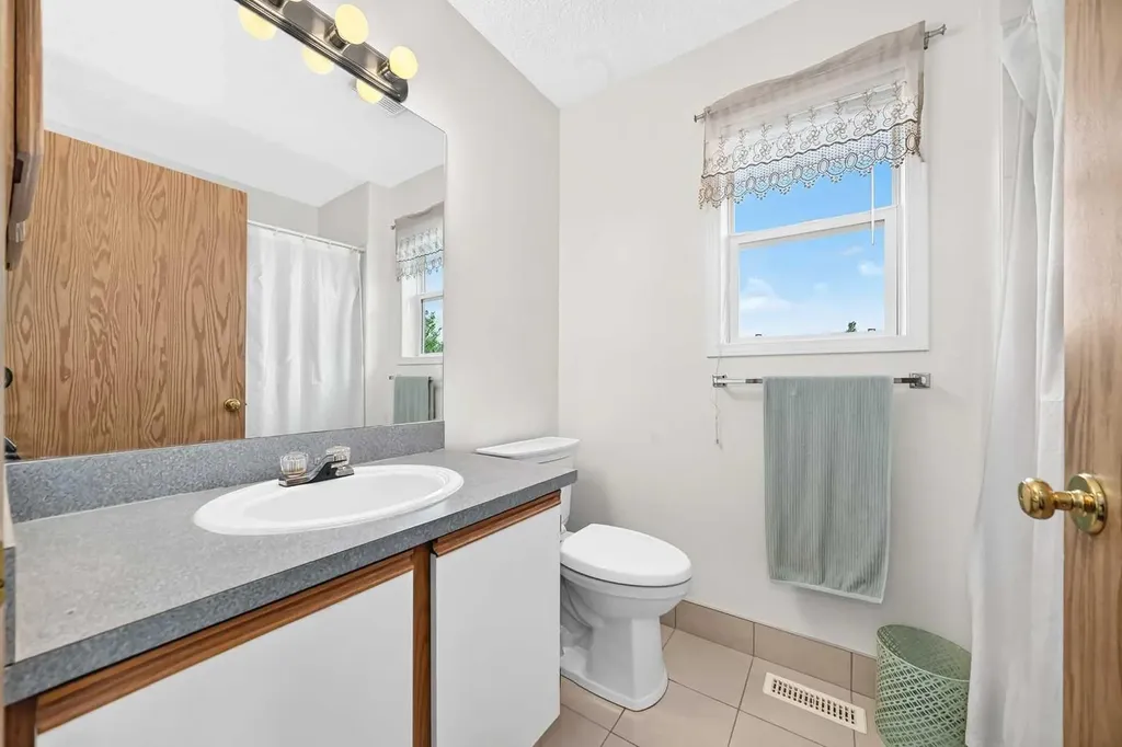 267 Covington Road NE Calgary AB T3K 4G2
