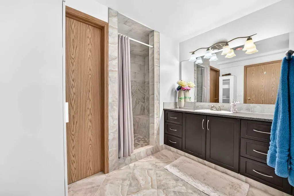267 Covington Road NE Calgary AB T3K 4G2