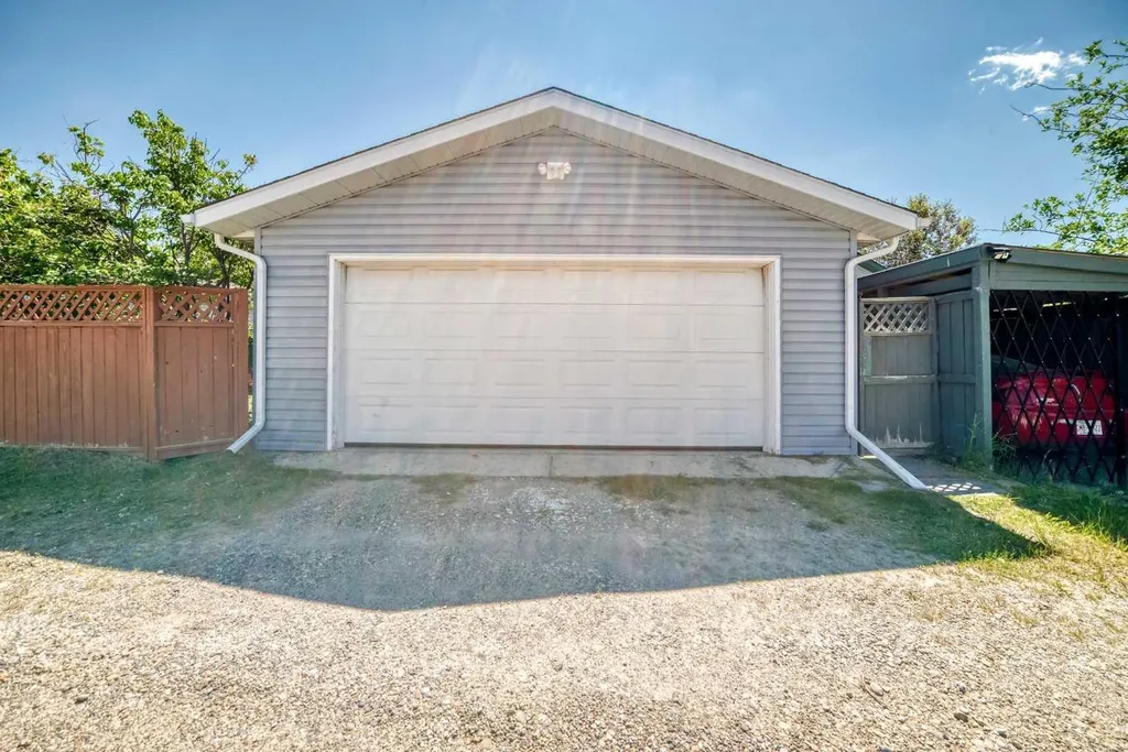 267 Covington Road NE Calgary AB T3K 4G2