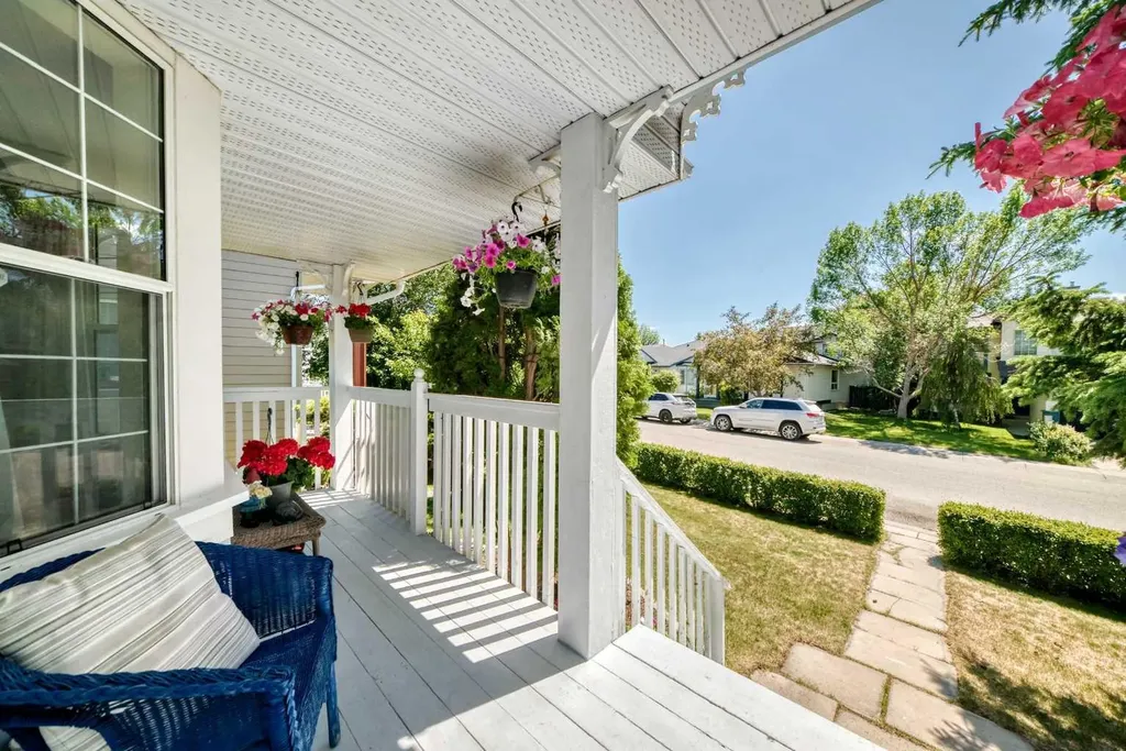 267 Covington Road NE Calgary AB T3K 4G2